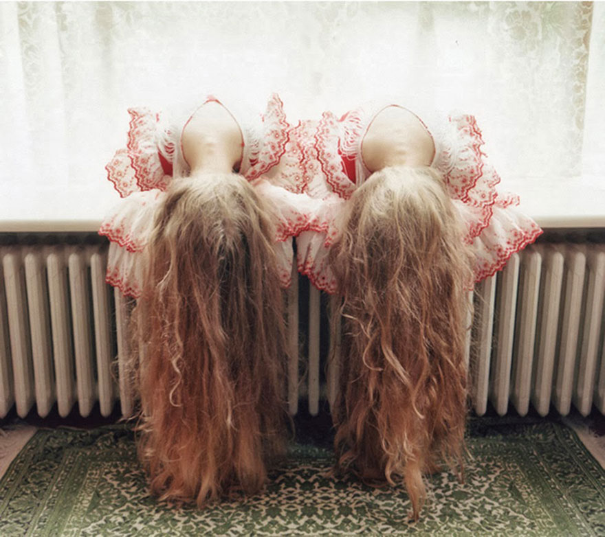 identical-twins-erna-hrefna-photography-iceland-ariko-inaoka-13