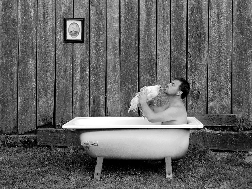 bathtub-tales-surreal-photography-sebastian-luczywo-13