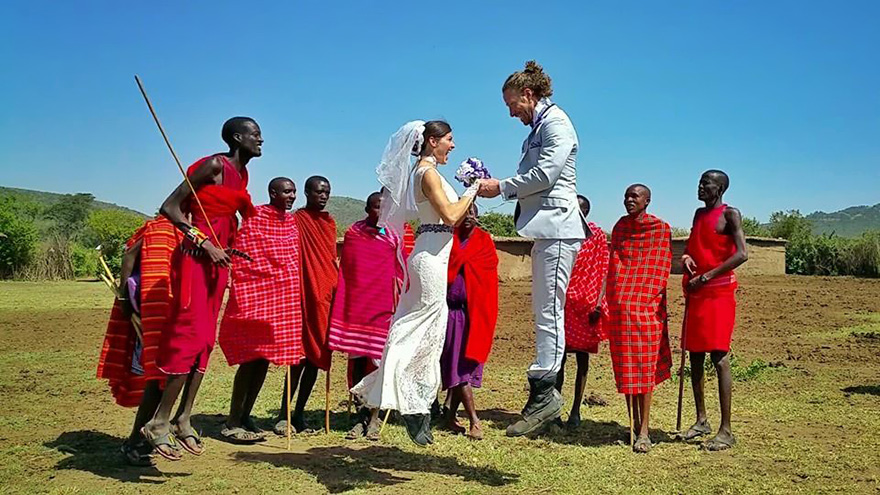 couple-wedding-around-the-world-travel-cheetah-rhiann-10