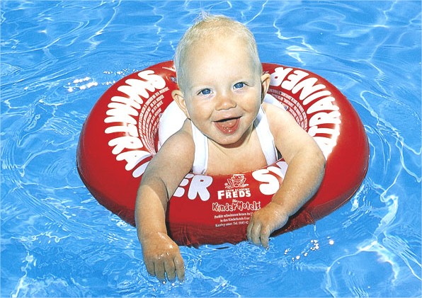 baby_in_red_swimtrainer