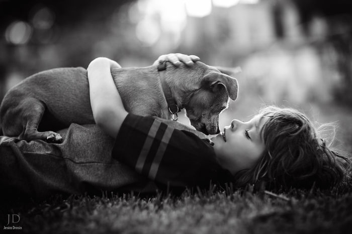 kids-with-dogs-112__700
