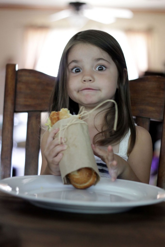 I-fed-my-little-girl-a-meal-from-195-countries-it-was-bonkers-cute22__880