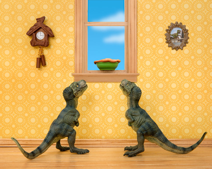 i-teach-my-daughter-photography-by-creating-domestic-dinosaur-scenes-9__880