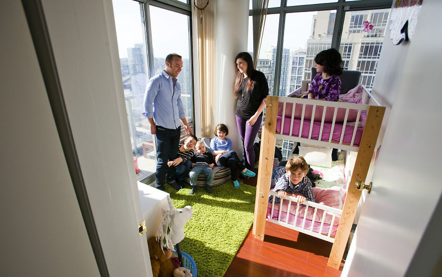 my-family-of-7-lives-in-a-1000-square-foot-downtown-condo-4__880