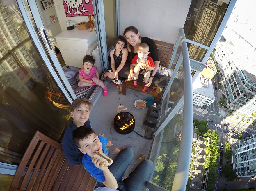 my-family-of-7-lives-in-a-1000-square-foot-downtown-condo-7__880