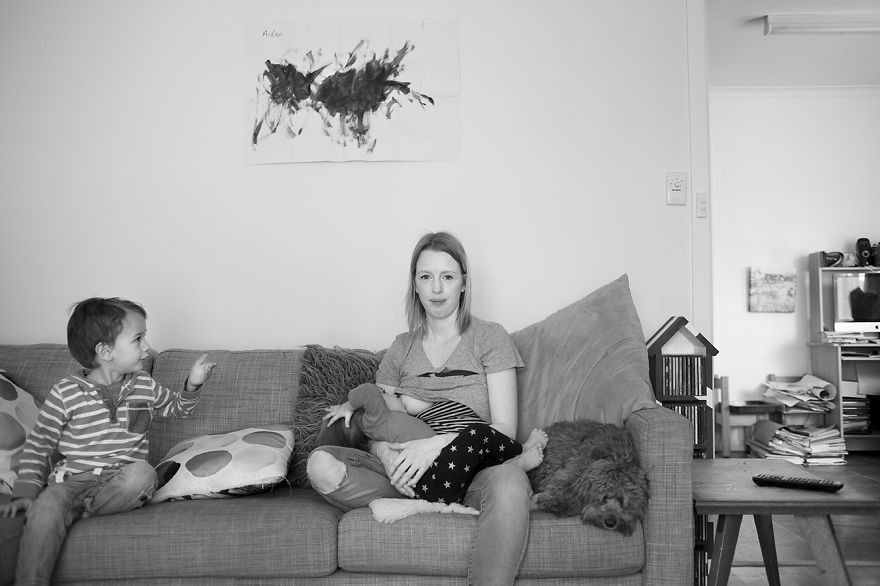 tired-of-staged-breastfeeding-photos-i-started-shooting-it-in-all-its-beautiful-messiness-17__880