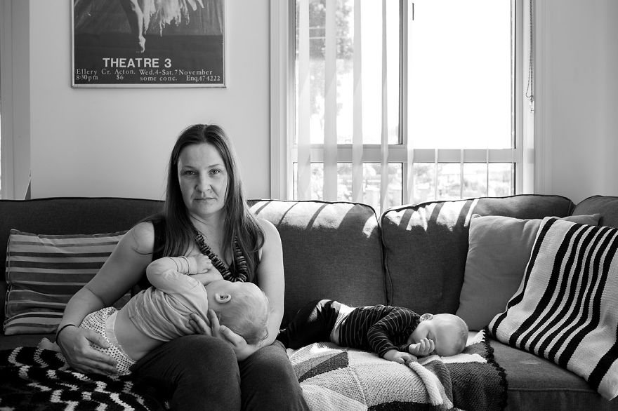 tired-of-staged-breastfeeding-photos-i-started-shooting-it-in-all-its-beautiful-messiness-22__880