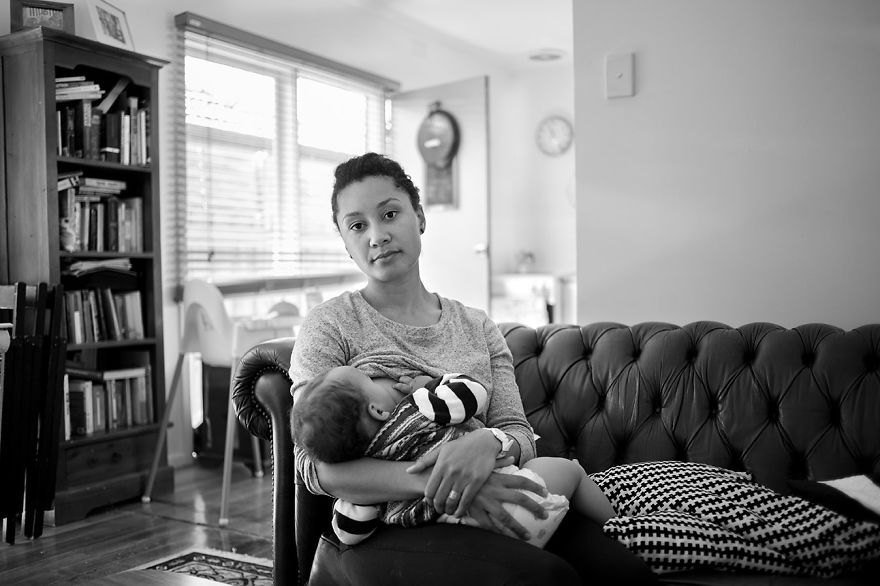 tired-of-staged-breastfeeding-photos-i-started-shooting-it-in-all-its-beautiful-messiness-6__880