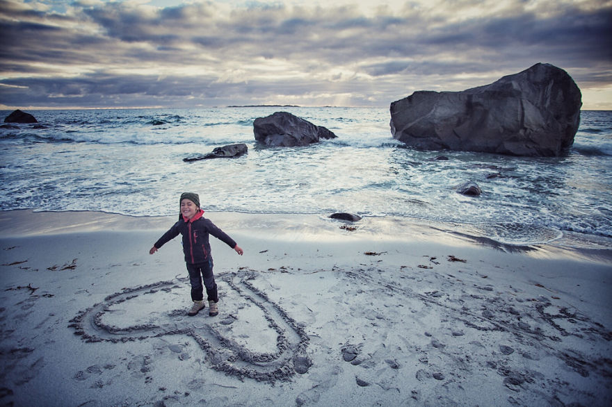 we-wanted-to-show-the-world-to-our-4-year-old-so-we-went-on-a-28-000km-trip-around-europe-10__880