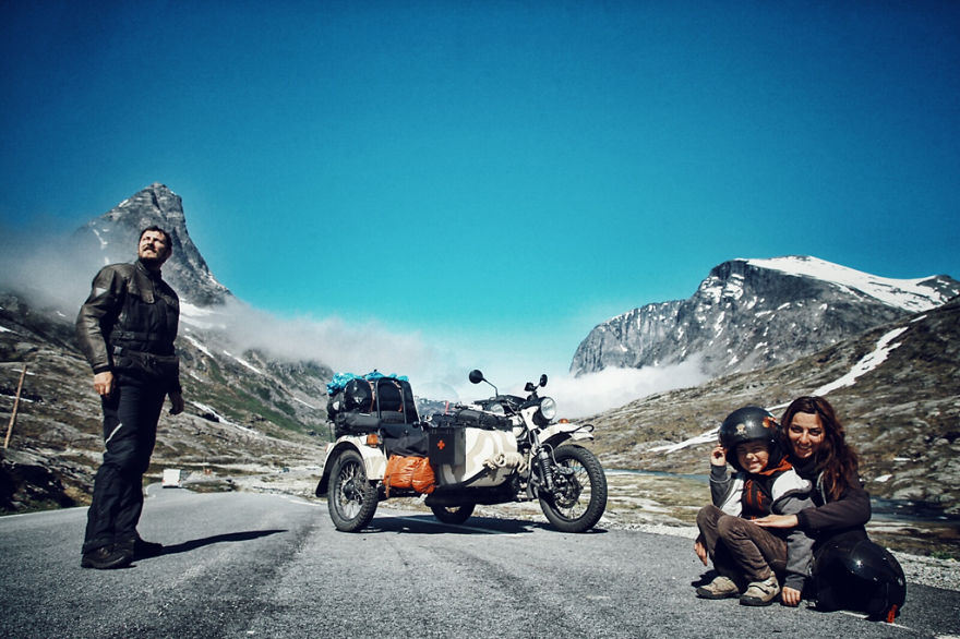 we-wanted-to-show-the-world-to-our-4-year-old-so-we-went-on-a-28-000km-trip-around-europe-12__880
